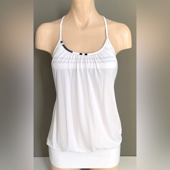 lululemon athletica Tops - Lululemon No Limits Tank